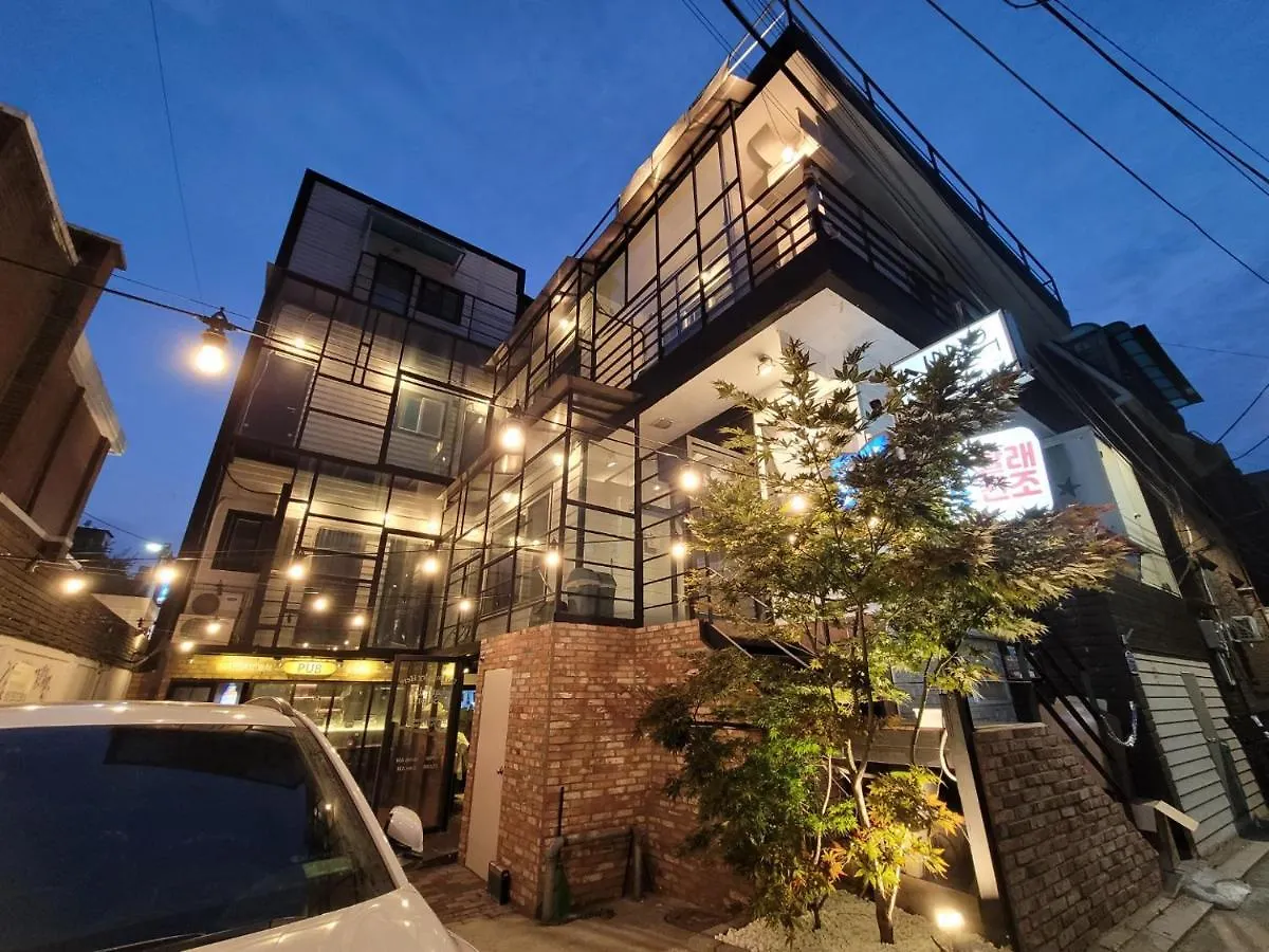 Inno Hostel & Pub Lounge Hongdae Seoul South Korea